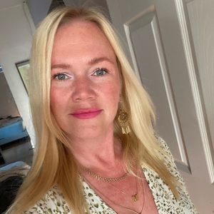 Meet your Posher, Maya